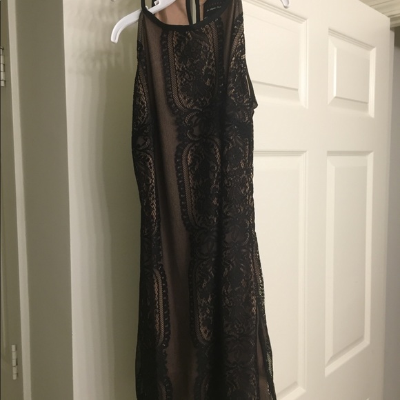 Dress - Picture 2 of 4